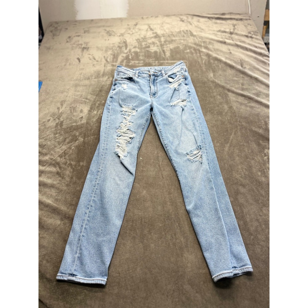 American Eagle Mom Jean Light Wash Distressed High Rise Stretch Denim Size 2 Reg